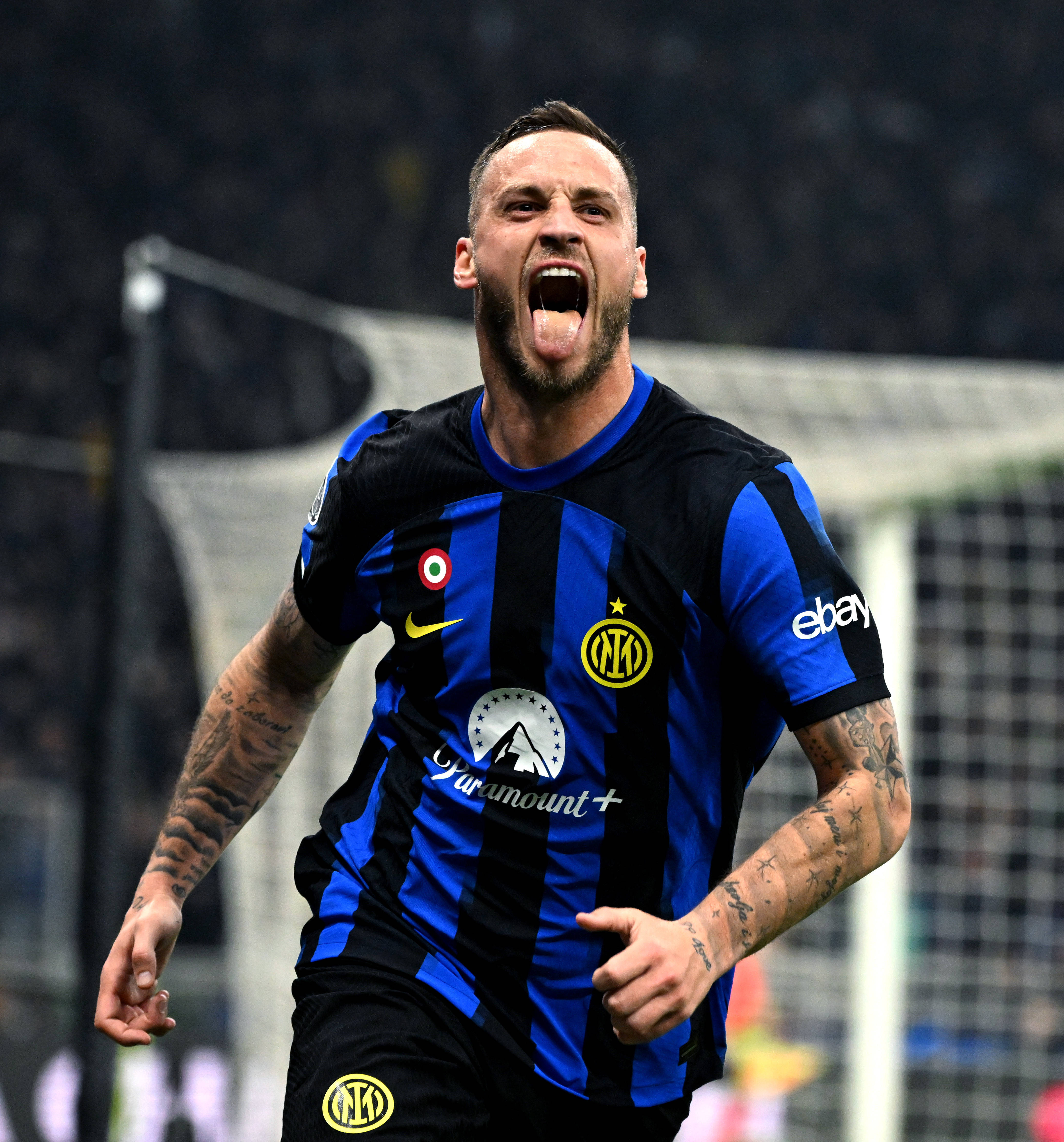 雄鹿豪取联赛最佳战绩（雄鹿强势登顶联赛战绩榜）