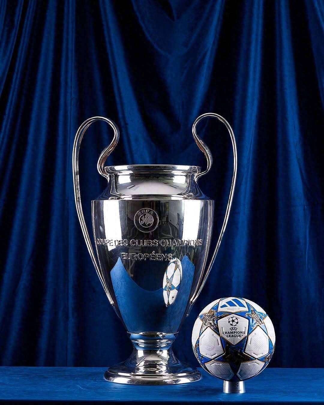 弗兰克：获胜后热刺晋级形势大好，西蒙斯延续了自身好状态（弗兰克：这场胜利令热刺出线前景光明，西蒙斯延续火热状态）