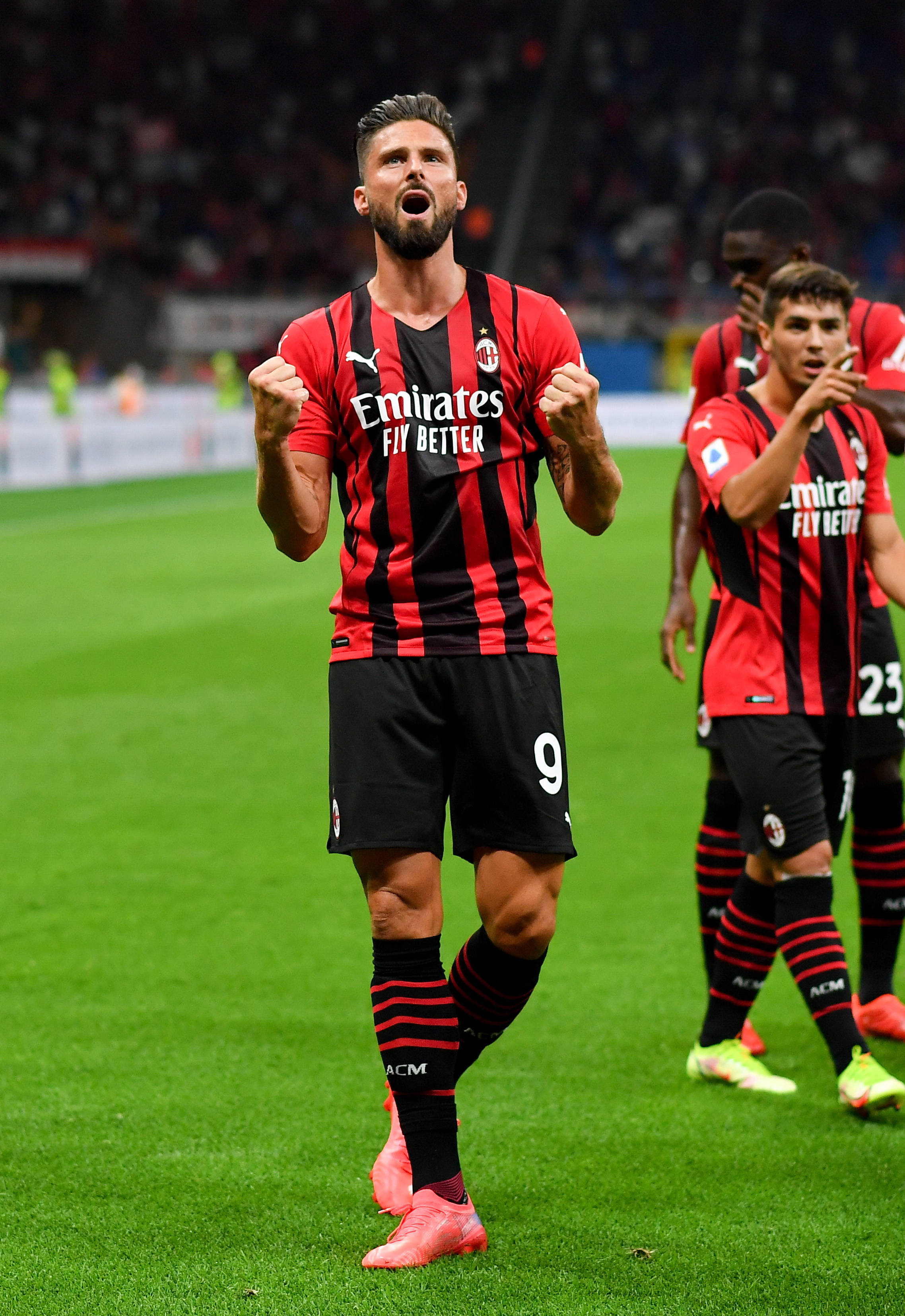 时隔两月破荒，“梅开二度”的霍伊伦还需枪口更稳（时隔两月再破门，梅开二度的霍伊伦仍需提升终结稳定性）