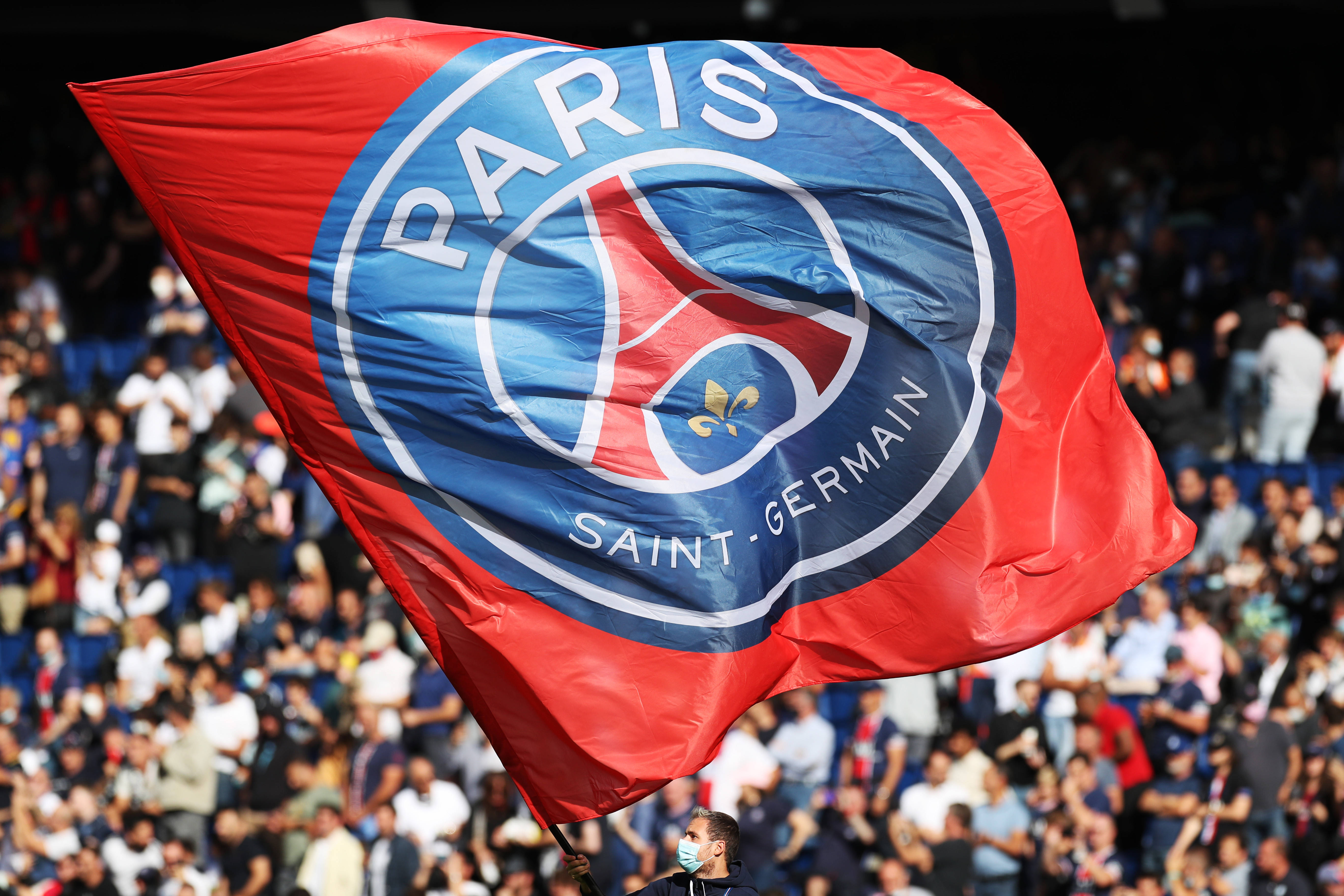 哈维：我在带领巴萨赢得西甲后降低了标准，必须进行自我批评（哈维自省：率巴萨夺西甲后标准下滑，必须批评自己）