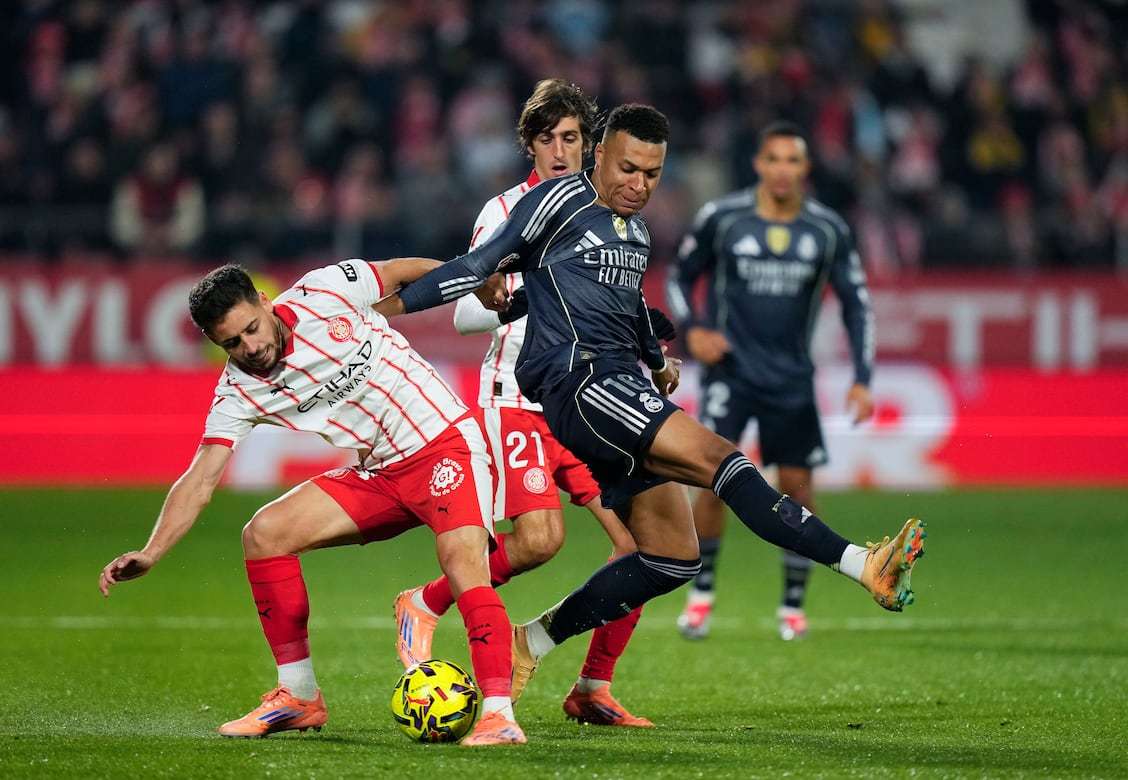 热议国安输球：下半场人员配置有问题；下赛季亚冠前景不乐观（国安失利掀热议：下半场用人遭质疑，来季亚冠前景堪忧）