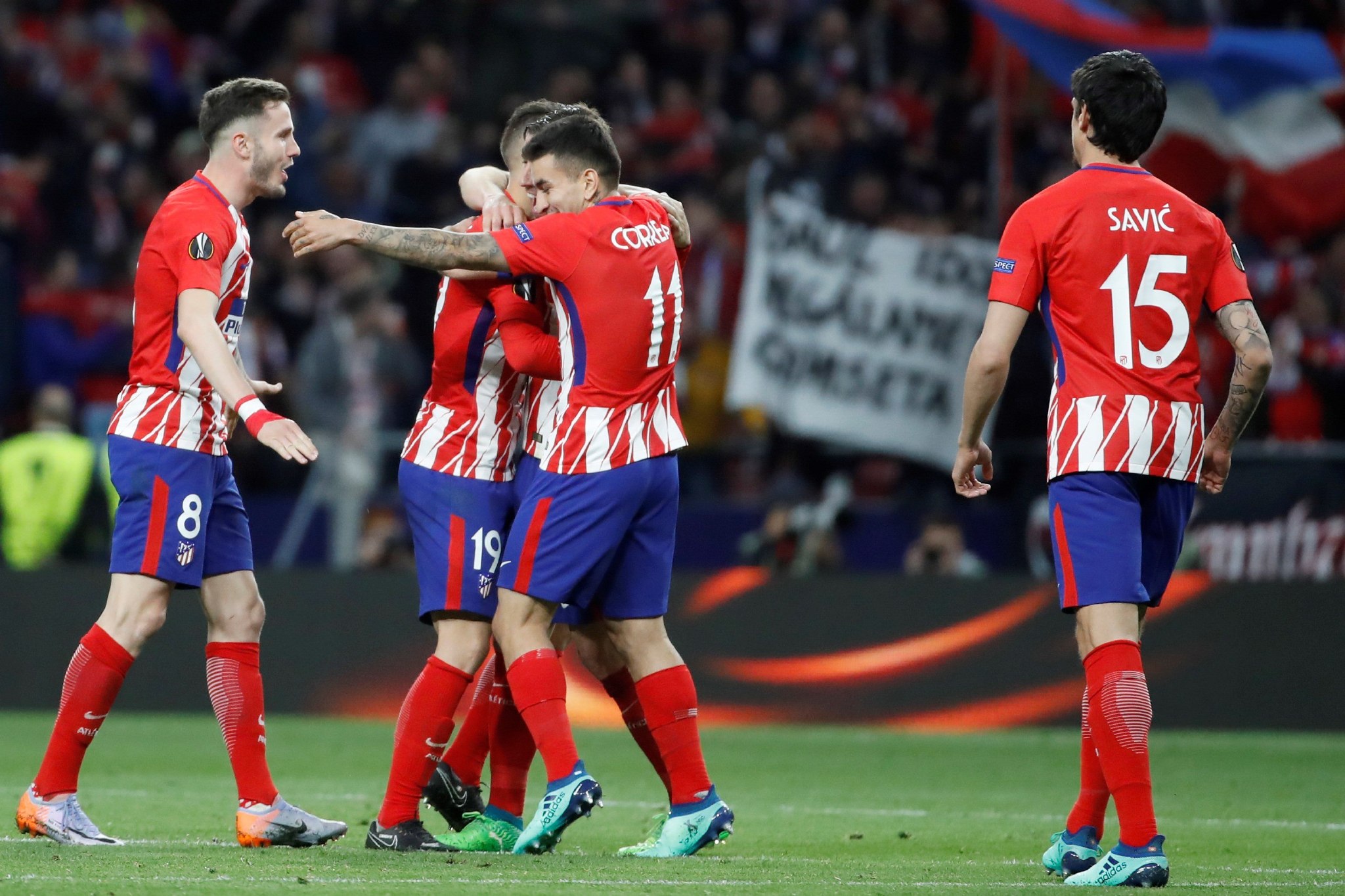 霍芬海姆3-0大胜奥格斯堡，布格尔传射，巴祖马纳-杜尔建功（霍芬海姆3-0完胜奥格斯堡：布格尔一传一射，巴祖马纳-杜尔进球）