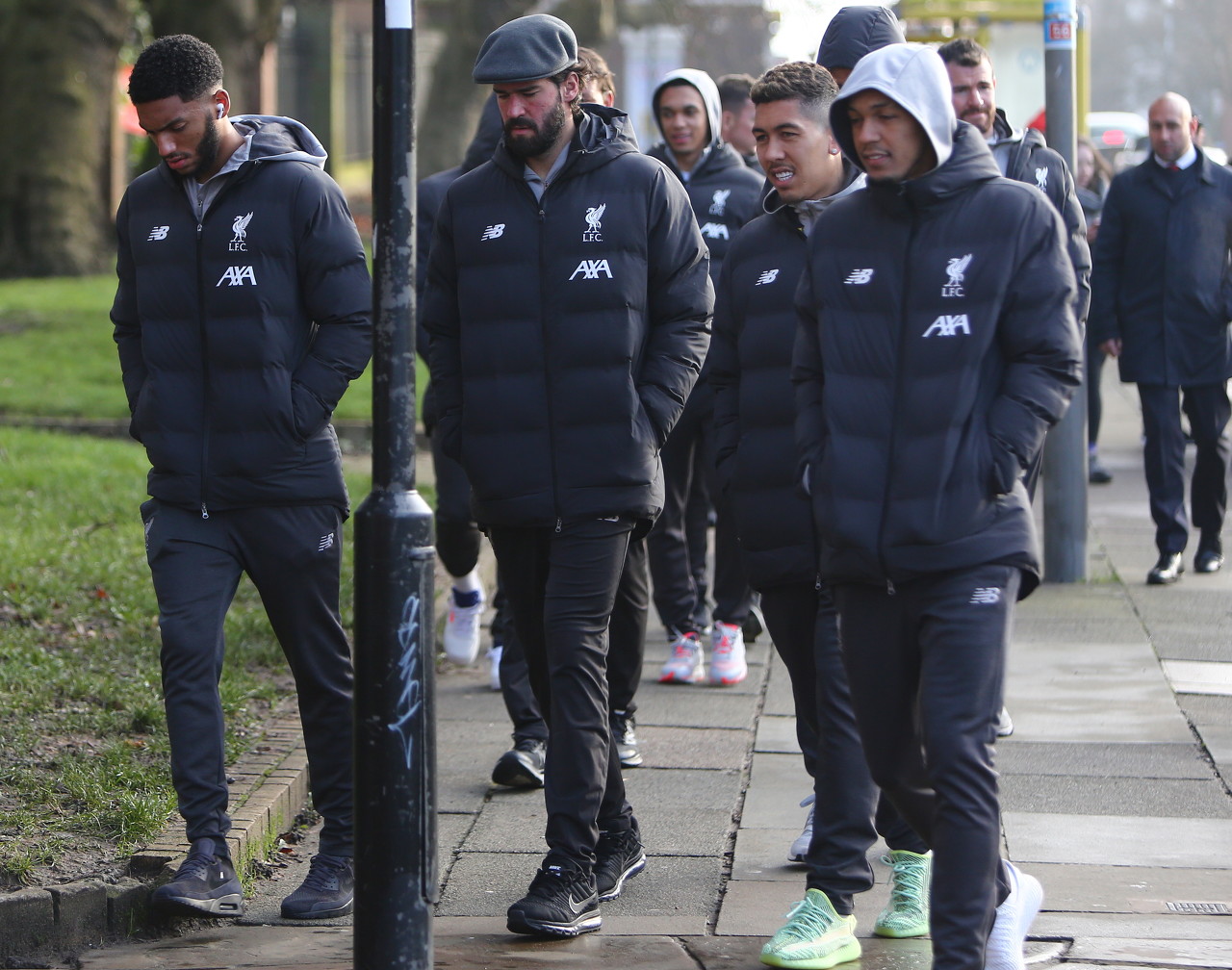 德天空：拜仁看上安德莱赫特17岁中场德卡特（德媒：拜仁有意安德莱赫特17岁中场德卡特）